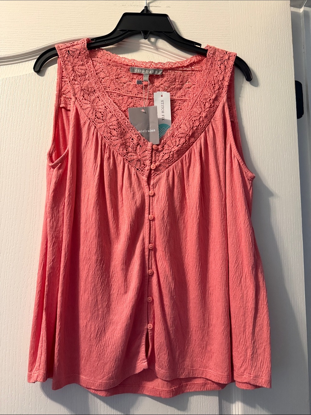 Daniel Rainn Coral Button-Front Lace Yoke Tank